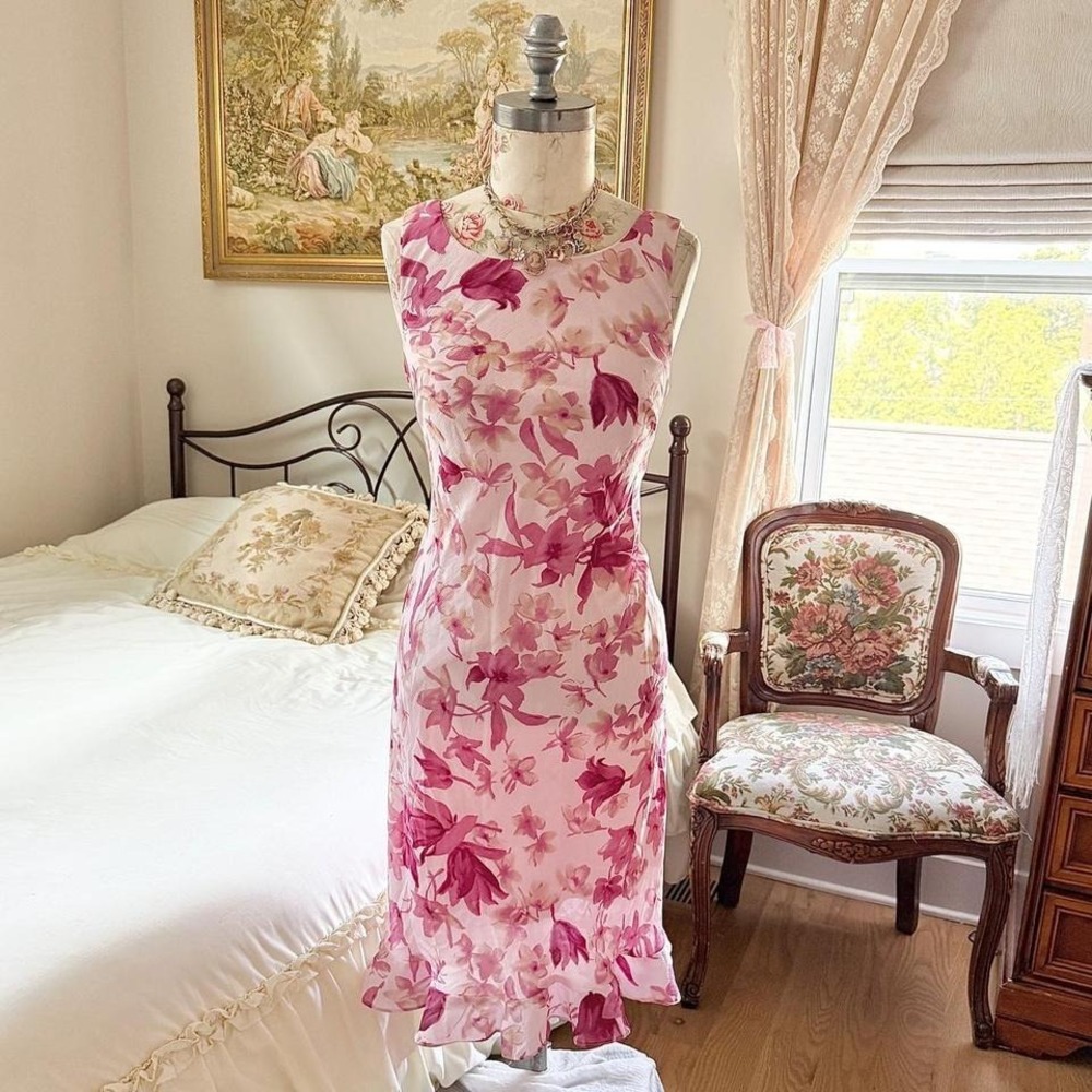 Pink Floral Slip Dress  Y2K Studio Y size 5 pink floral midi dress